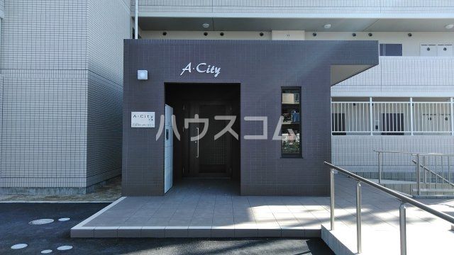 【Ａ・Ｃｉｔｙ七条のエントランス】