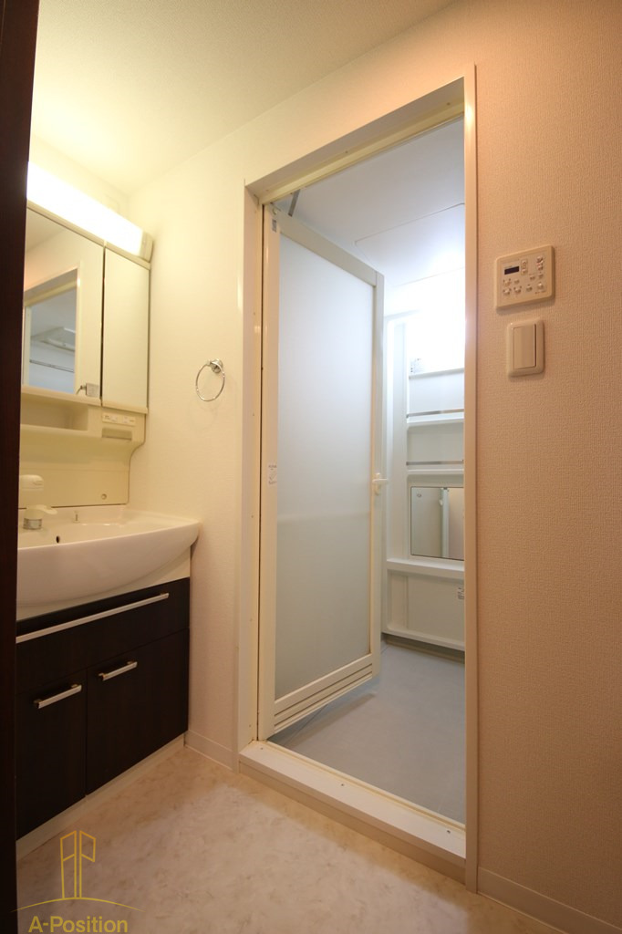 洗面設備　フレンシアノイエ難波南