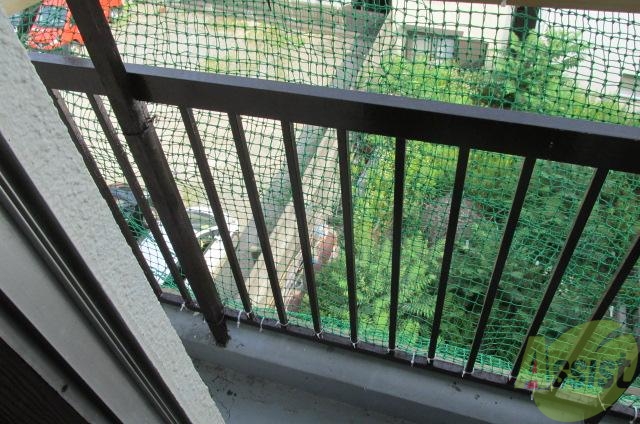 バルコニー　なんとかバルコニーはあります。