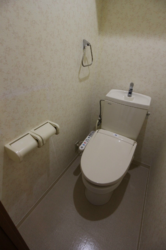 トイレ　※別号室の写真です。