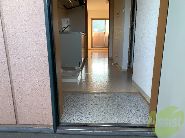 玄関　玄関から見たお部屋です。奥行きで広さ伝わりますでしょうか。