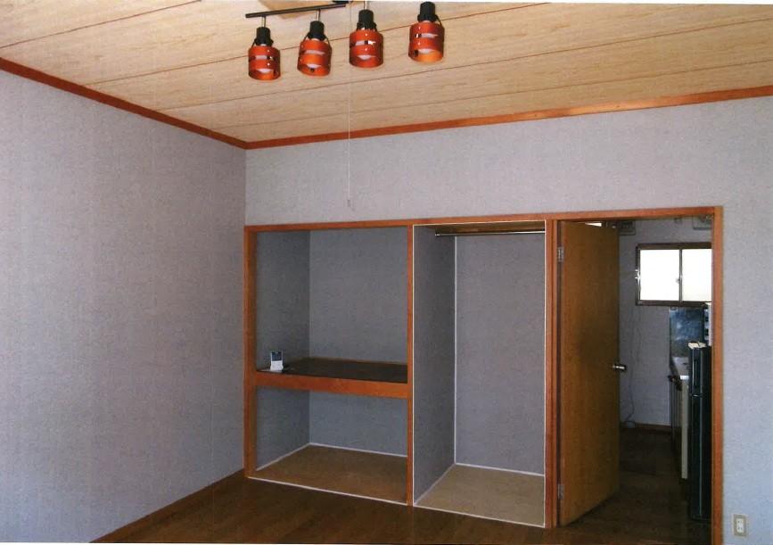 収納　広々収納、ハンガーパイプ付きです