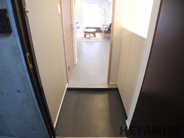 玄関　※同物件別号室の写真でございます※現況を優先します※