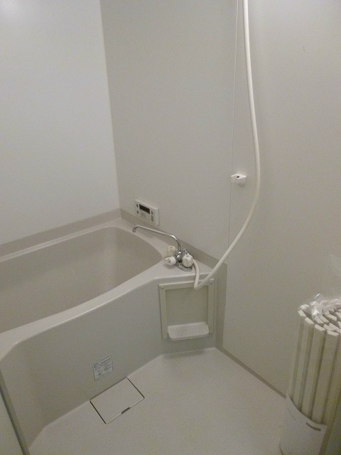 バス・シャワールーム　写真は202号室です