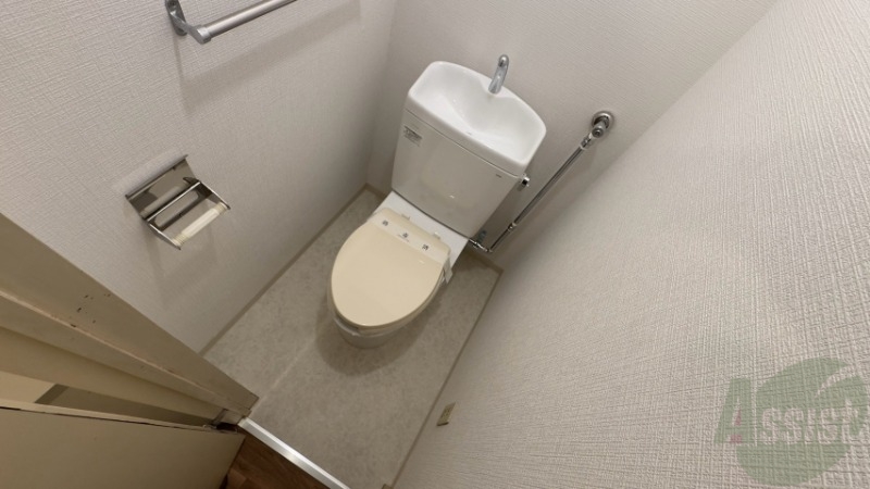 トイレ　トイレです。ウォシュレット付を探している方、おすすめです。