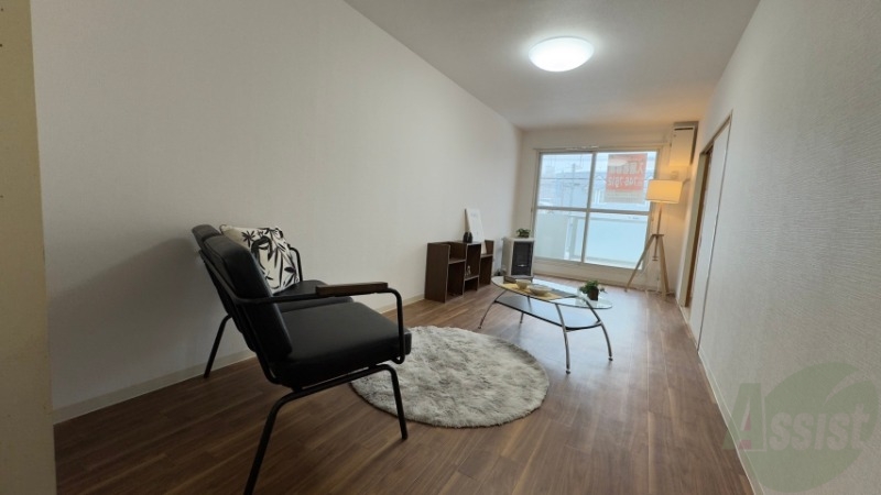 居室・リビング　広くてキレイなお部屋が広がっていて、充実した生活が送れそう。