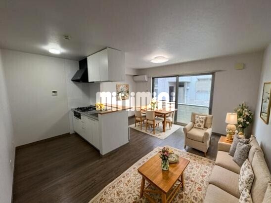 居室・リビング　本画像はＣＧで作成しており、実際に家具等は置かれておりません