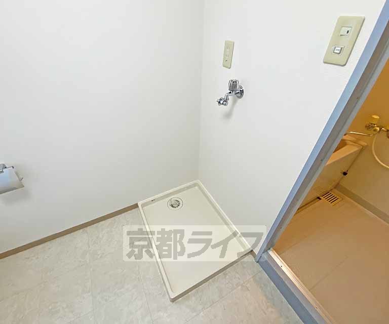 その他設備　洗濯機置き場は脱衣場にあります。