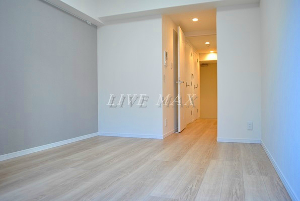 居室・リビング　リブマックス仕様の家具家電が入ります（賃料込み）