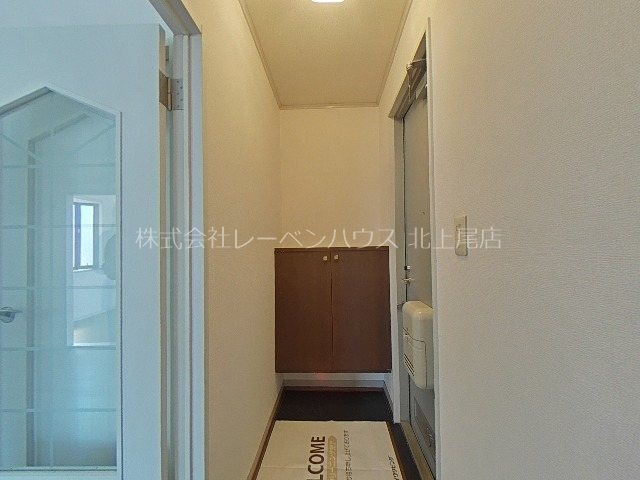 玄関　当社HPにたくさん写真載ってます。