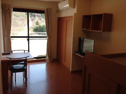 居室・リビング　1F室内