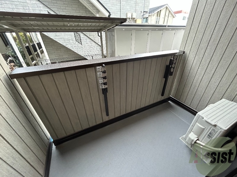 バルコニー　バルコニーがあるので洗濯物は外に干せそうですね～