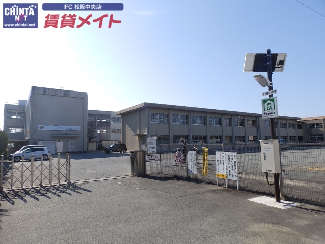 小学校　松阪市立花岡小学校（小学校）まで1000m