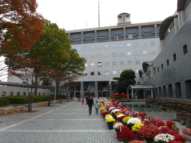 役所　富士宮市役所（役所）まで590m