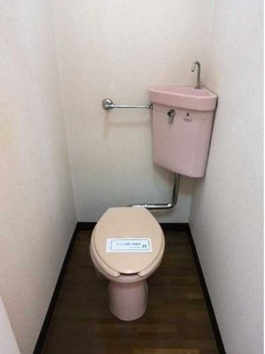 トイレ　落ち着いたトイレです