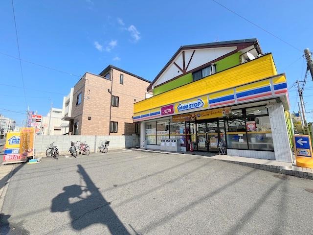 コンビニ　ミニストップ（コンビニ）まで750m