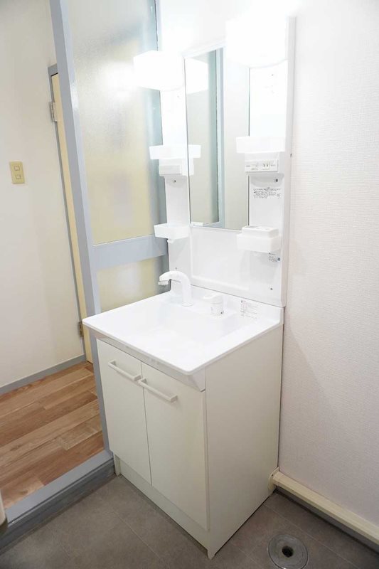 洗面設備　独立洗面化粧台あり