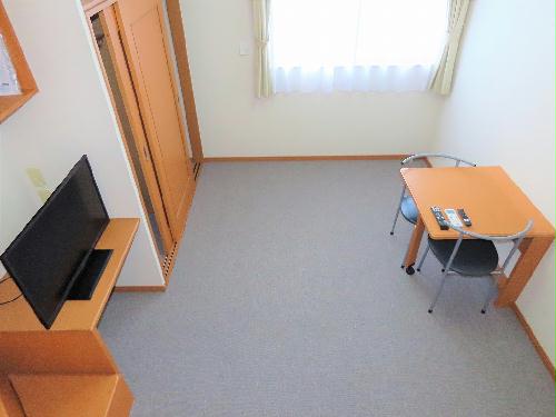 居室・リビング　ベッド上からのアングルです