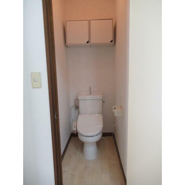 トイレ　広々クローゼットあり