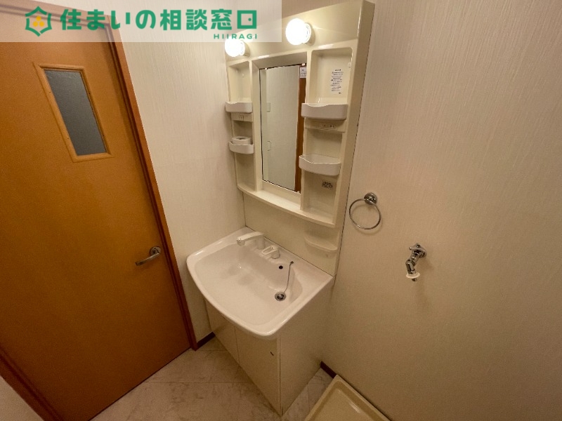 洗面設備　同型