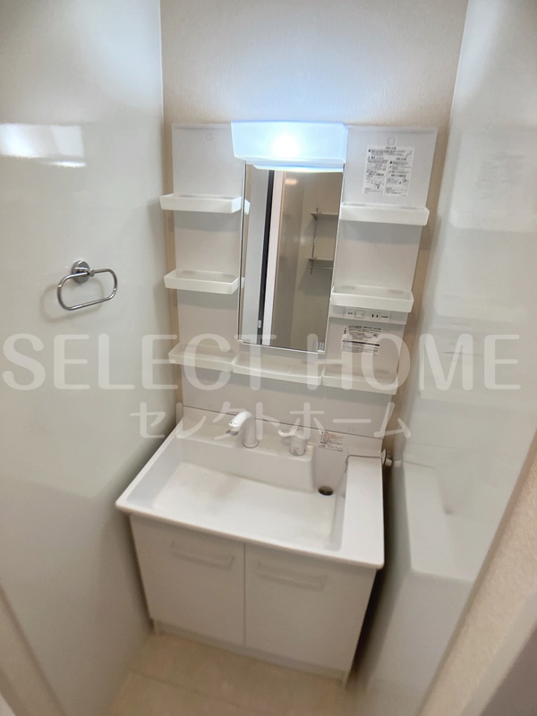 洗面設備　独立洗面台で身支度をすべて済ませてしまいましょう