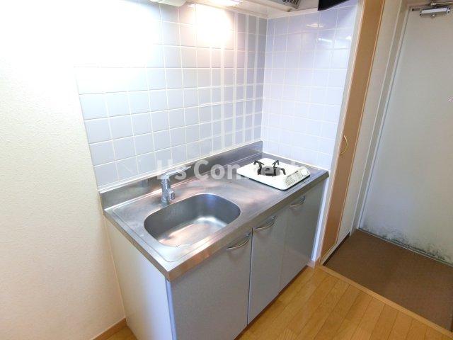 キッチン　１口ガスコンロ付きのキッチン。