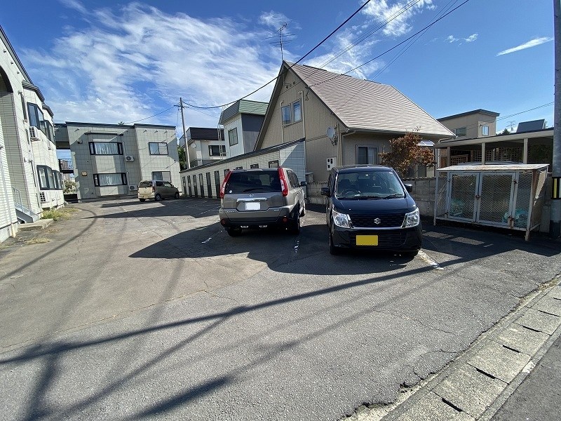 駐車場　駐車場