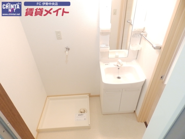 洗面設備　同物件別部屋のお写真です。