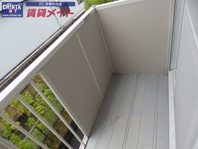バルコニー　同物件別部屋のお写真です。