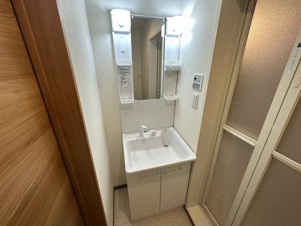 洗面設備　独立洗面台！