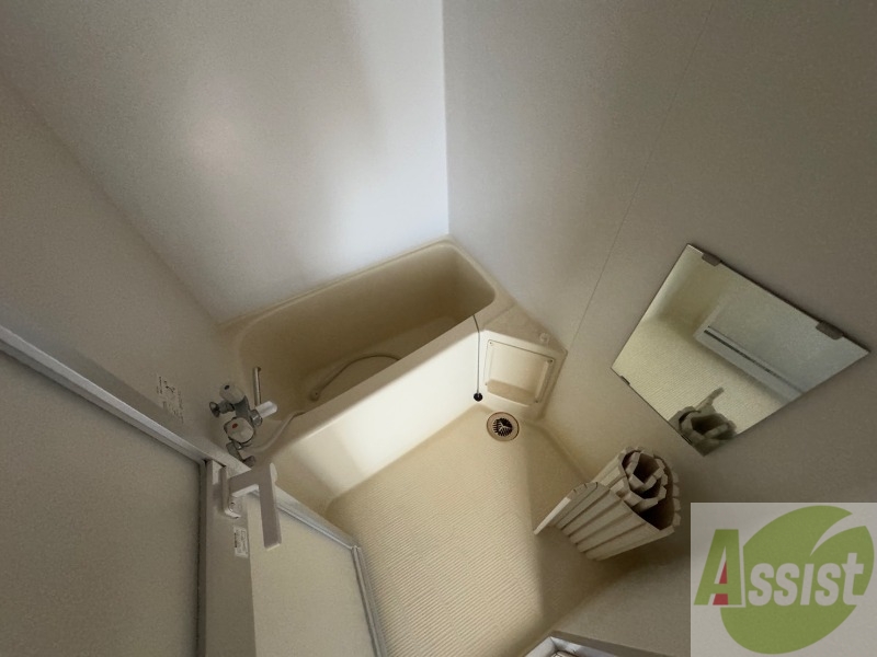 バス・シャワールーム　ユニットバスです。疲れを癒すのに欠かせませんね！