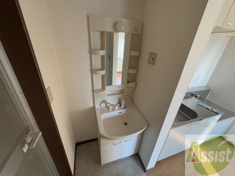 洗面設備　洗面台はありませんがこちらで洗顔などができます。