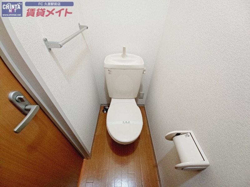 トイレ　同型参考写真