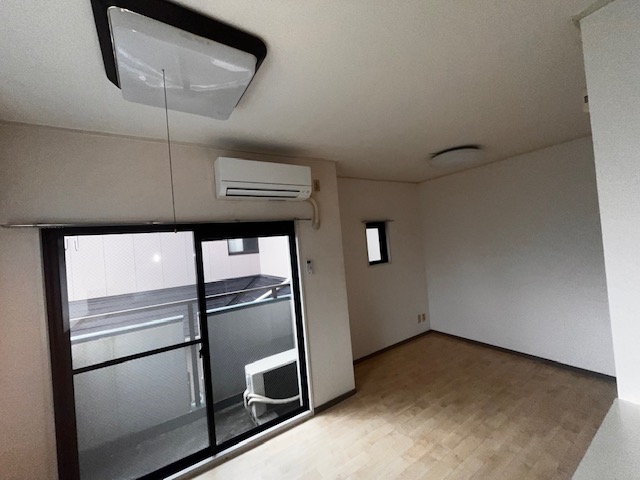 その他設備　エアコン・照明付き