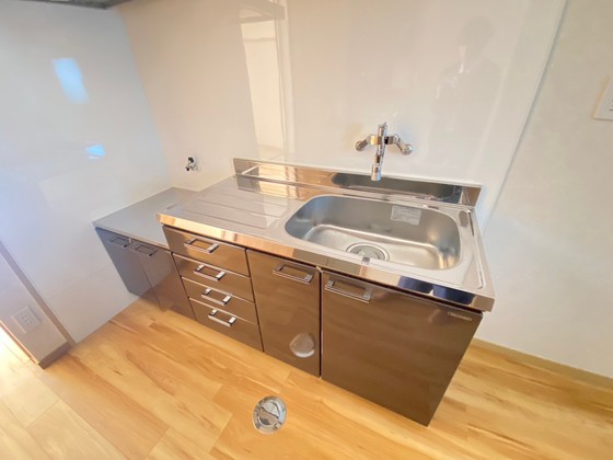 キッチン　※別号室の写真となります。