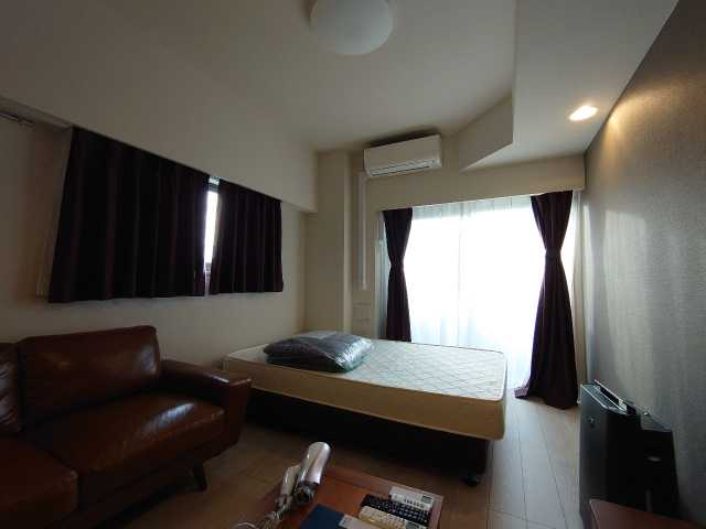 居室・リビング　家具家電はイメージです。別部屋の参考写真となります。