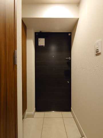 玄関　別部屋の参考写真となります