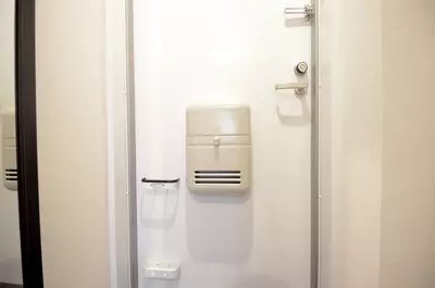 玄関　同物件、別号室のものです。