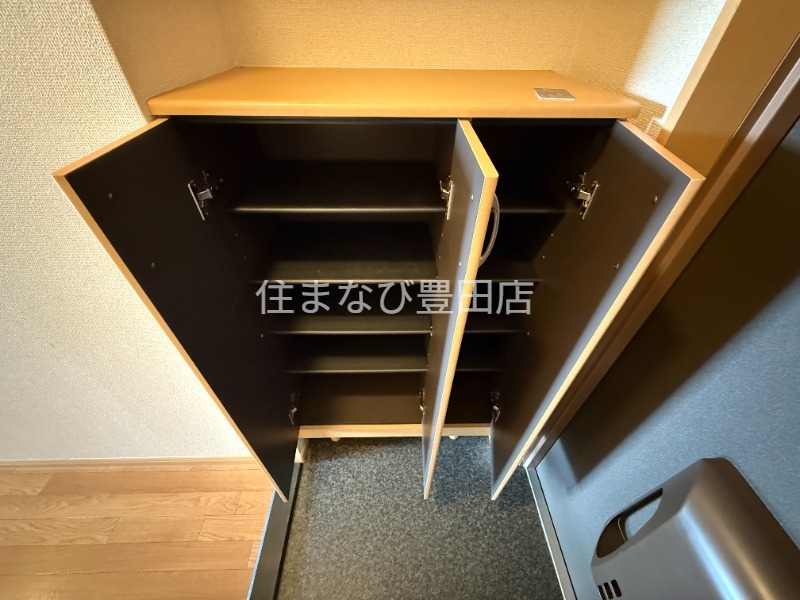 玄関　同型タイプ