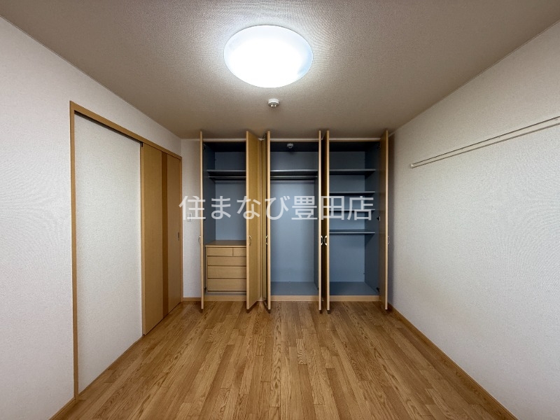 収納　同型タイプ