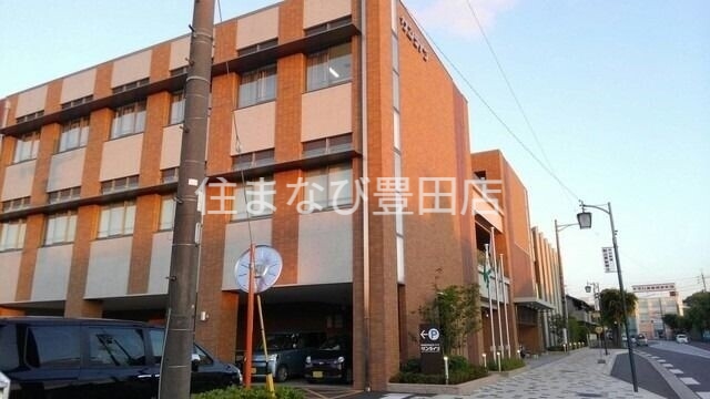 図書館　みよし市立中央図書館（図書館）まで800m