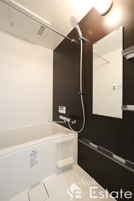 バス・シャワールーム　バスルーム