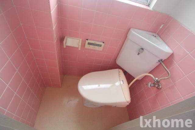 トイレ　清潔感のあるトイレです