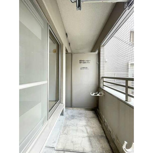 バルコニー　バルコニーがあります