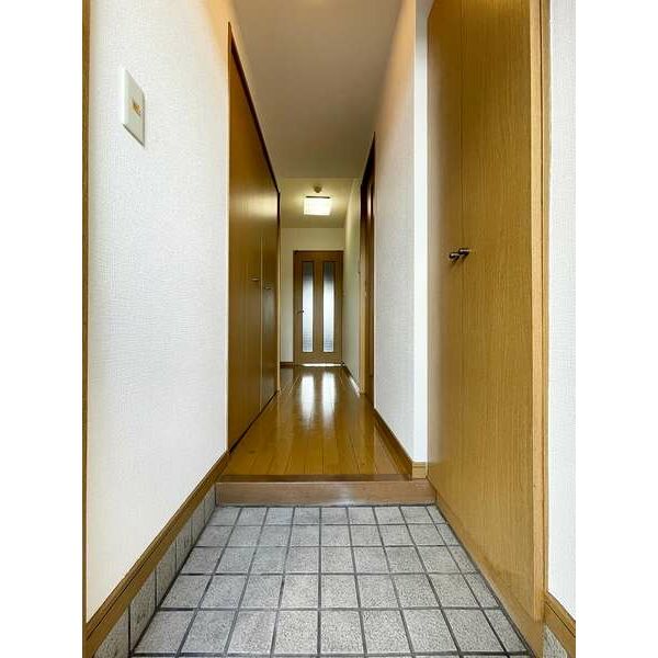 玄関　明るい玄関です