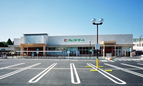 スーパー　平和堂フレンドマート梅津店（スーパー）まで746m