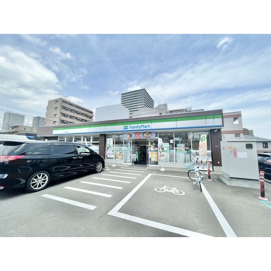 コンビニ　ファミリーマート仙台木町通店（コンビニ）まで312m