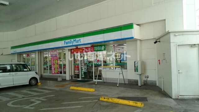 コンビニ　沖縄ファミリーマート 壺屋一丁目店（コンビニ）まで416m