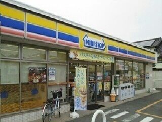 コンビニ　ミニストップ蒲郡八百富町店（コンビニ）まで150m