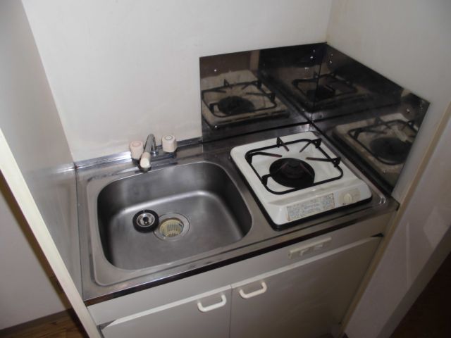 キッチン　ガスコンロ付き